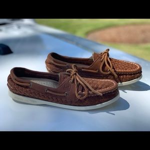 Sperry Women Papaya Woven Boat Shoe - Sz. 7